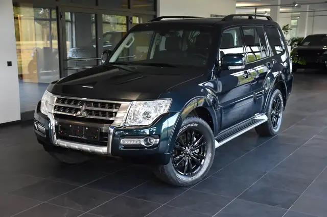 Mitsubishi Pajero 3.2 DI-D Edition 100 7-SITZER"LEDER"XENON"NAVI"AHK"R.KAMERA"