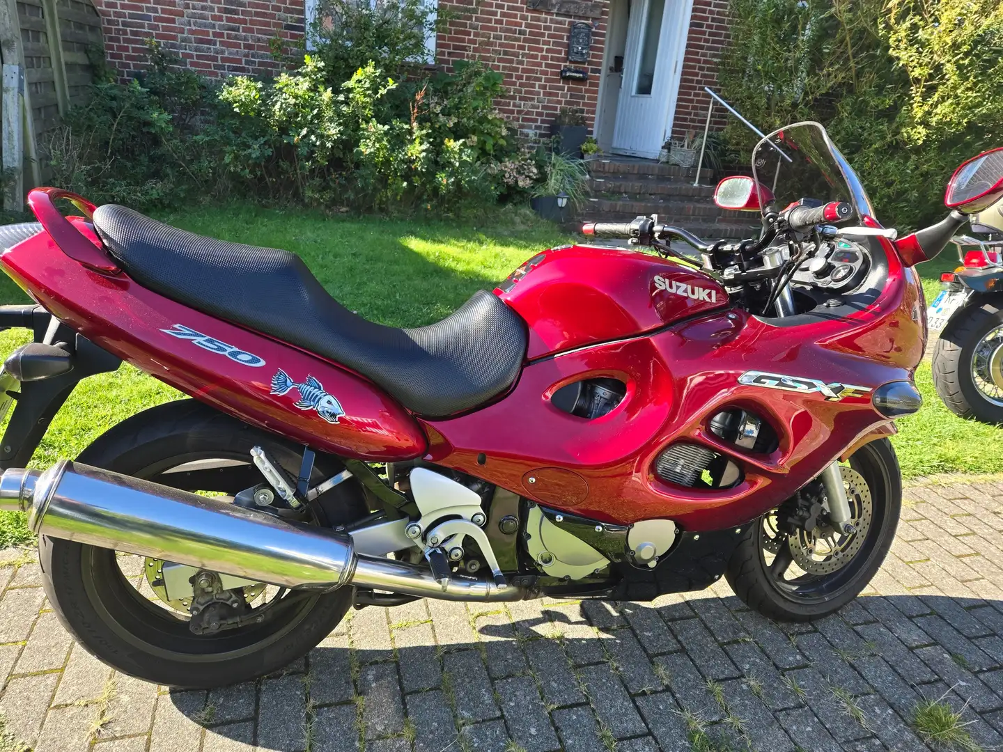 Suzuki GSX 750 GSX 750 F Rot - 1