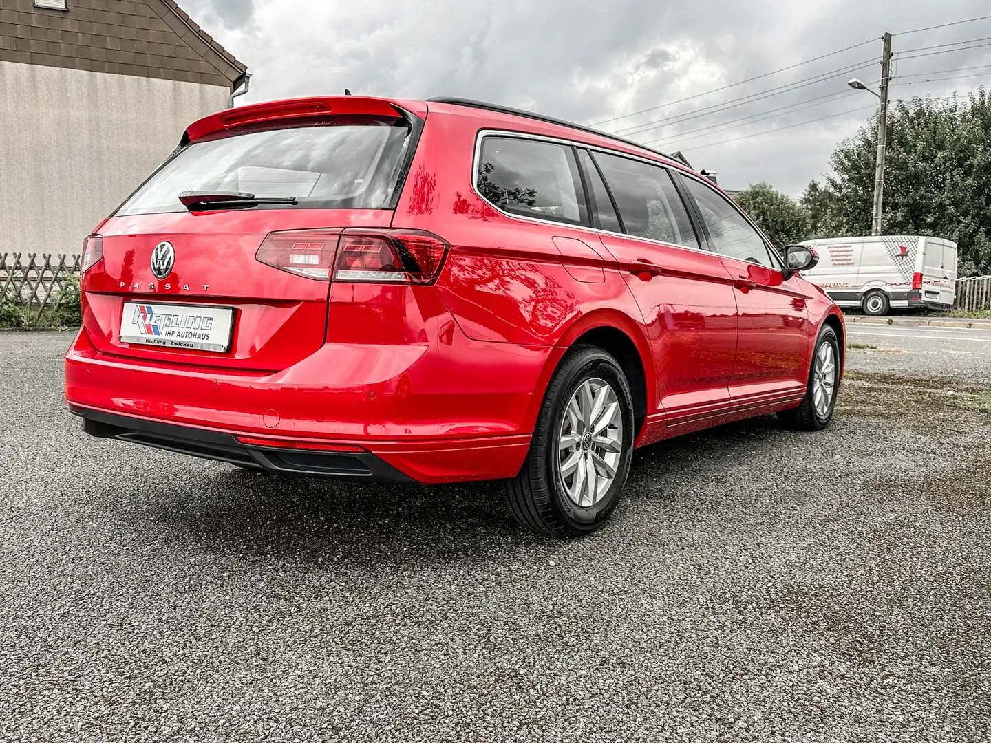 Volkswagen Passat Variant 2.0 TDI Business DSG KAMERA APP Rouge - 2