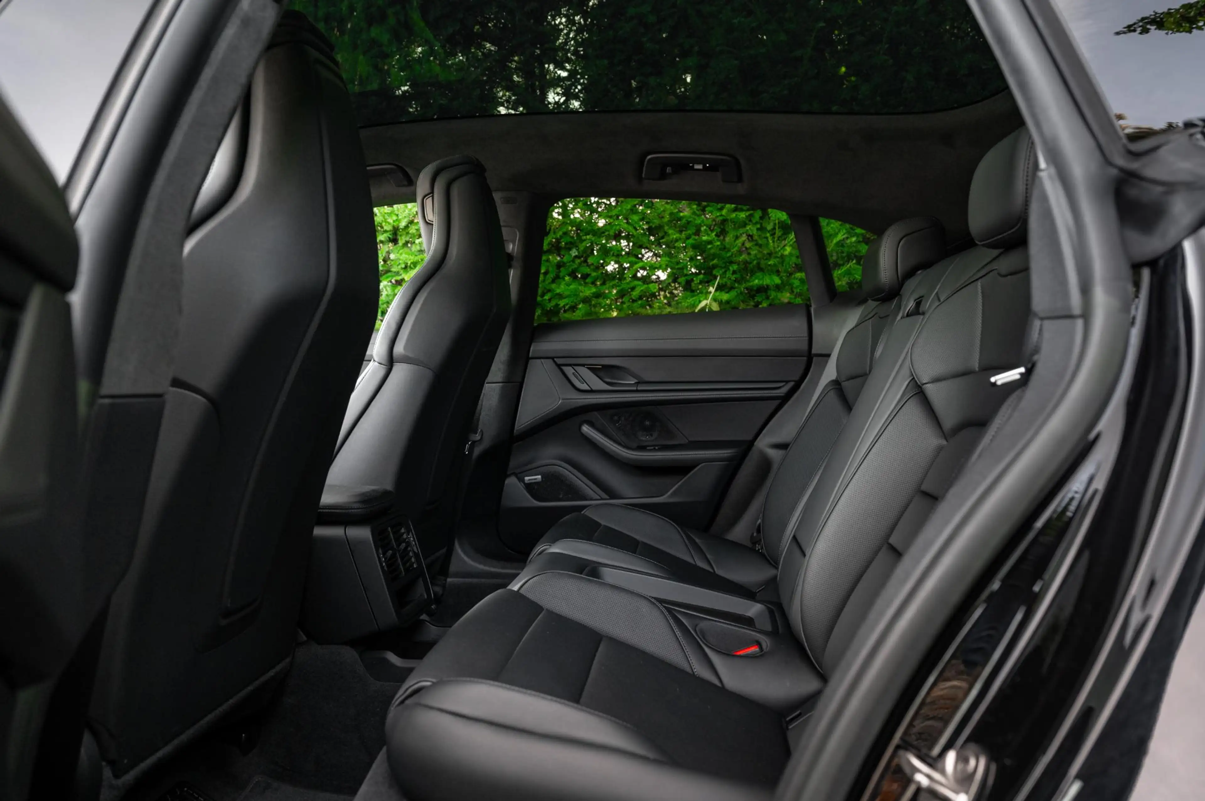 Porsche Taycan Sport Turismo GTS 598pk | PassDispl | HUD | BOSE | — photo 8