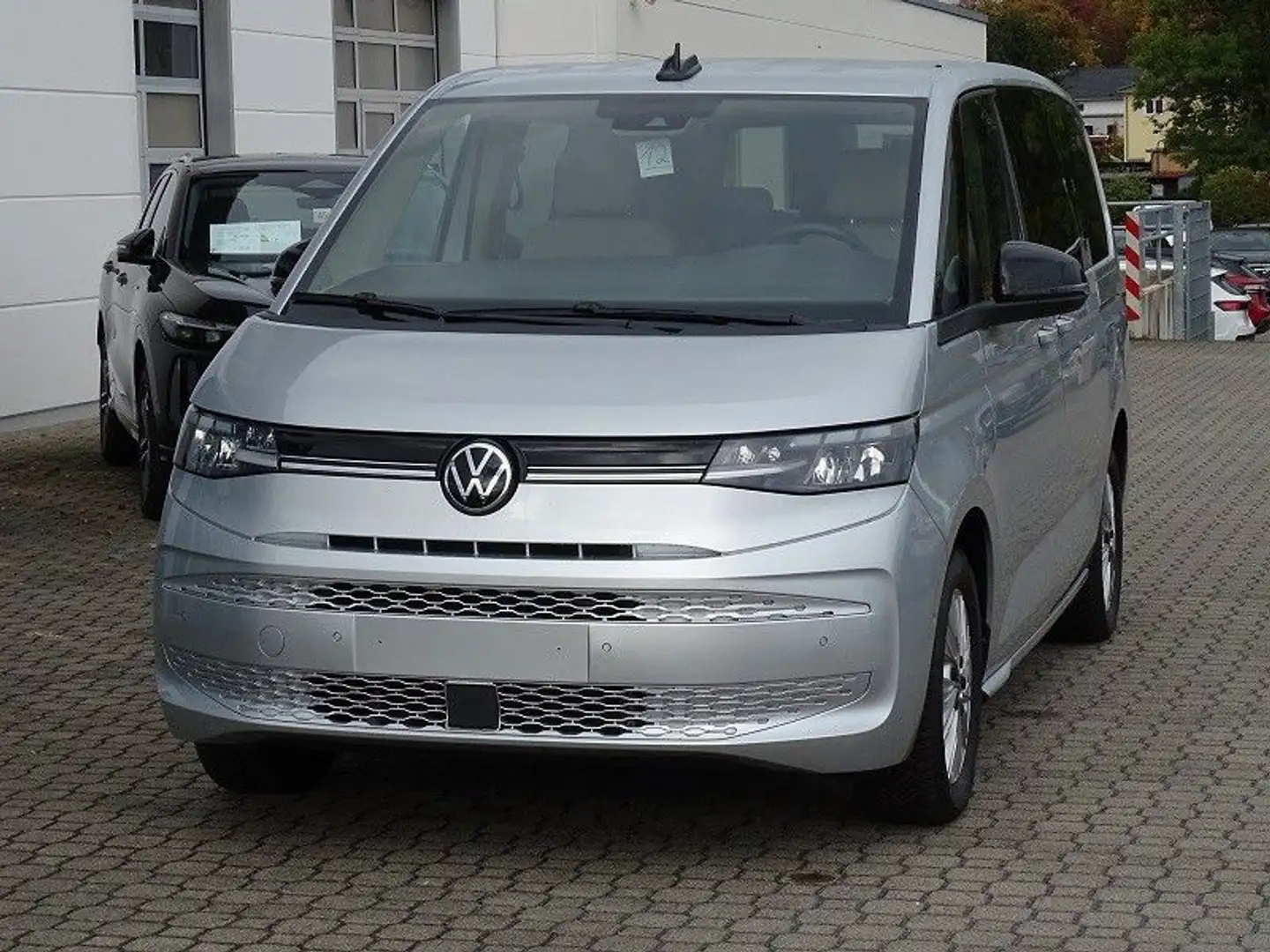 Volkswagen T7 Multivan 2.0 TDI DSG Life lang - Leder / AHZV Argintiu - 2