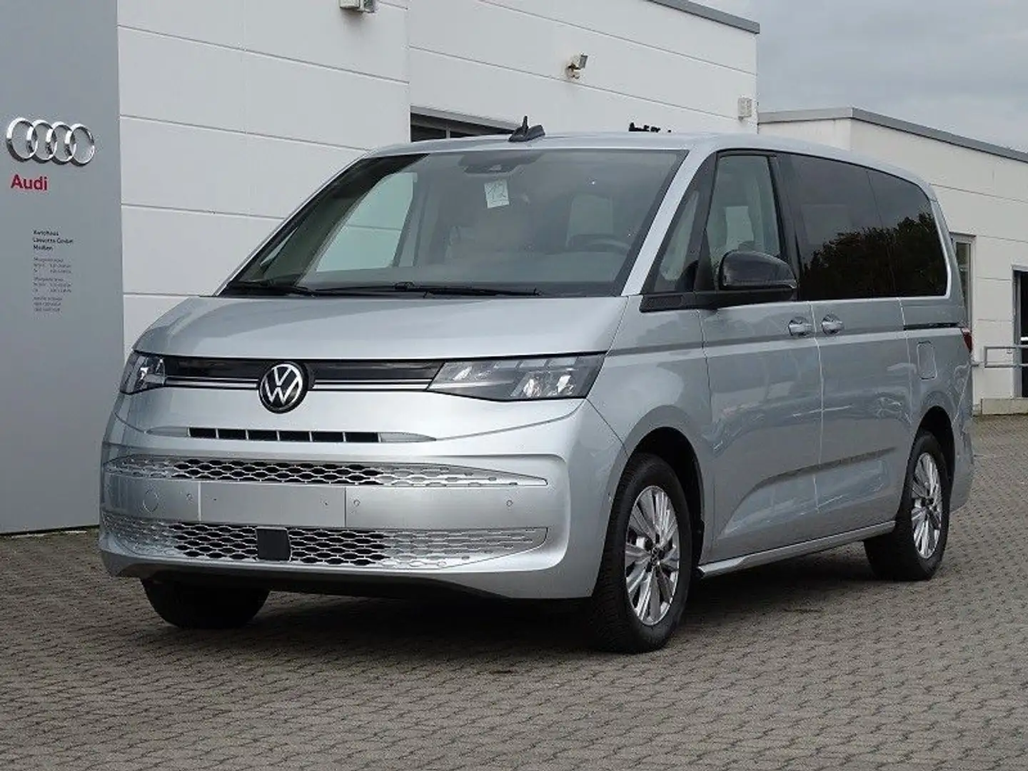 Volkswagen T7 Multivan 2.0 TDI DSG Life lang - Leder / AHZV Argintiu - 1