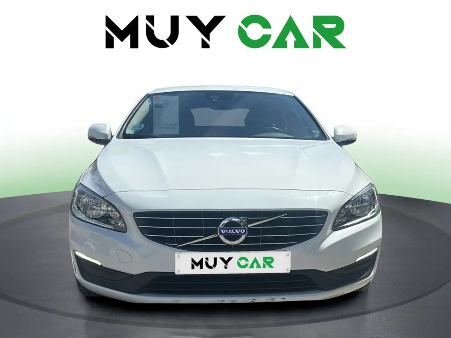 Volvo V60 D3 Momentum Aut. 150 Blanco - 2