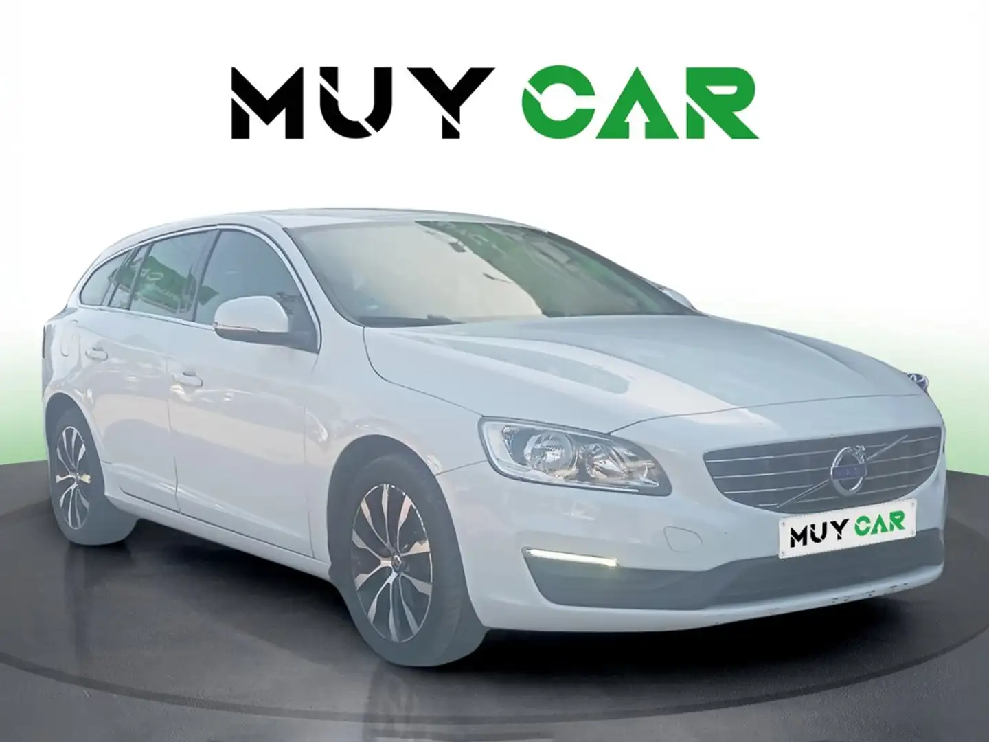 Volvo V60 D3 Momentum Aut. 150 Blanco - 1