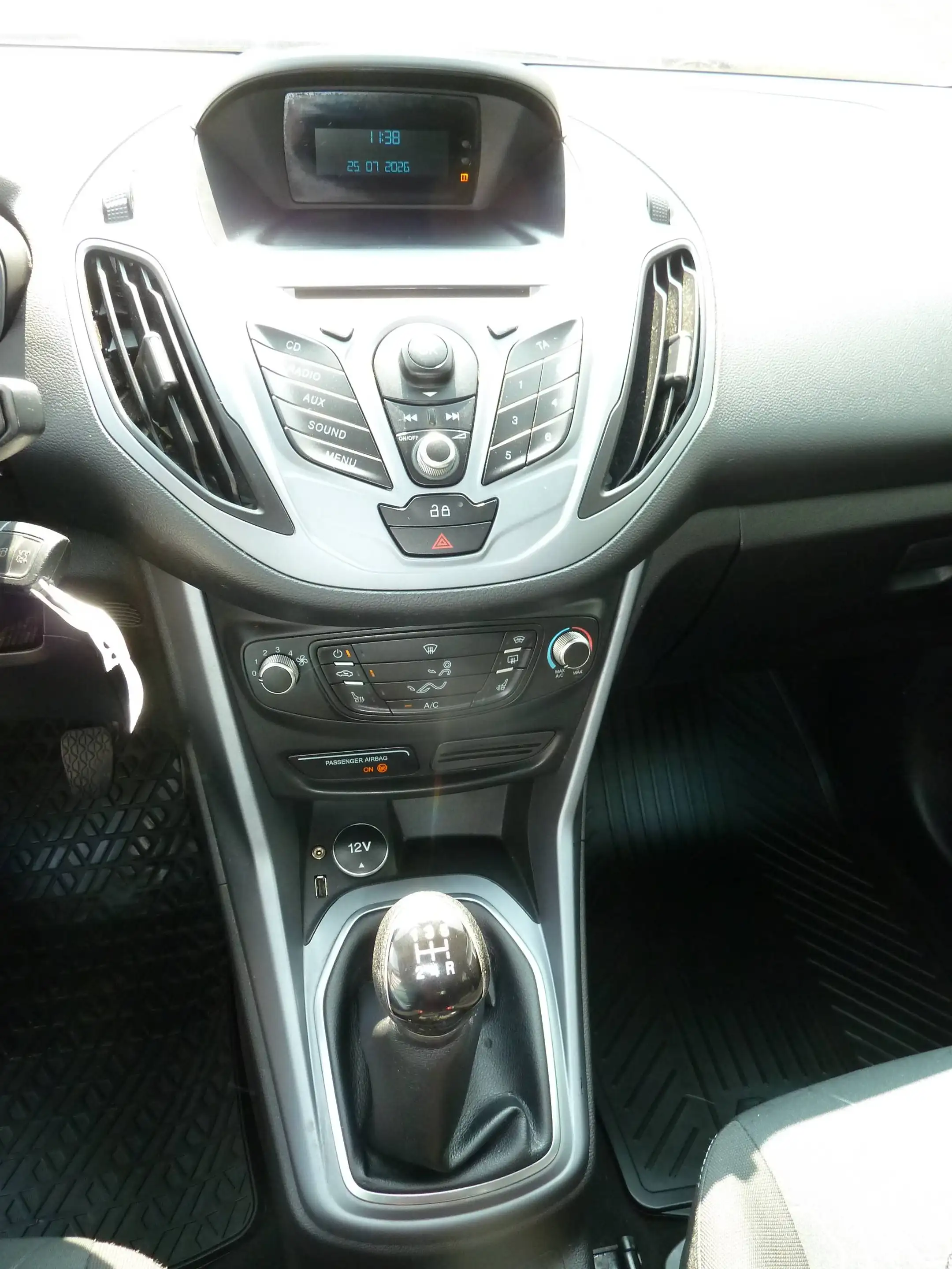 Ford B-Max Trend — photo 10