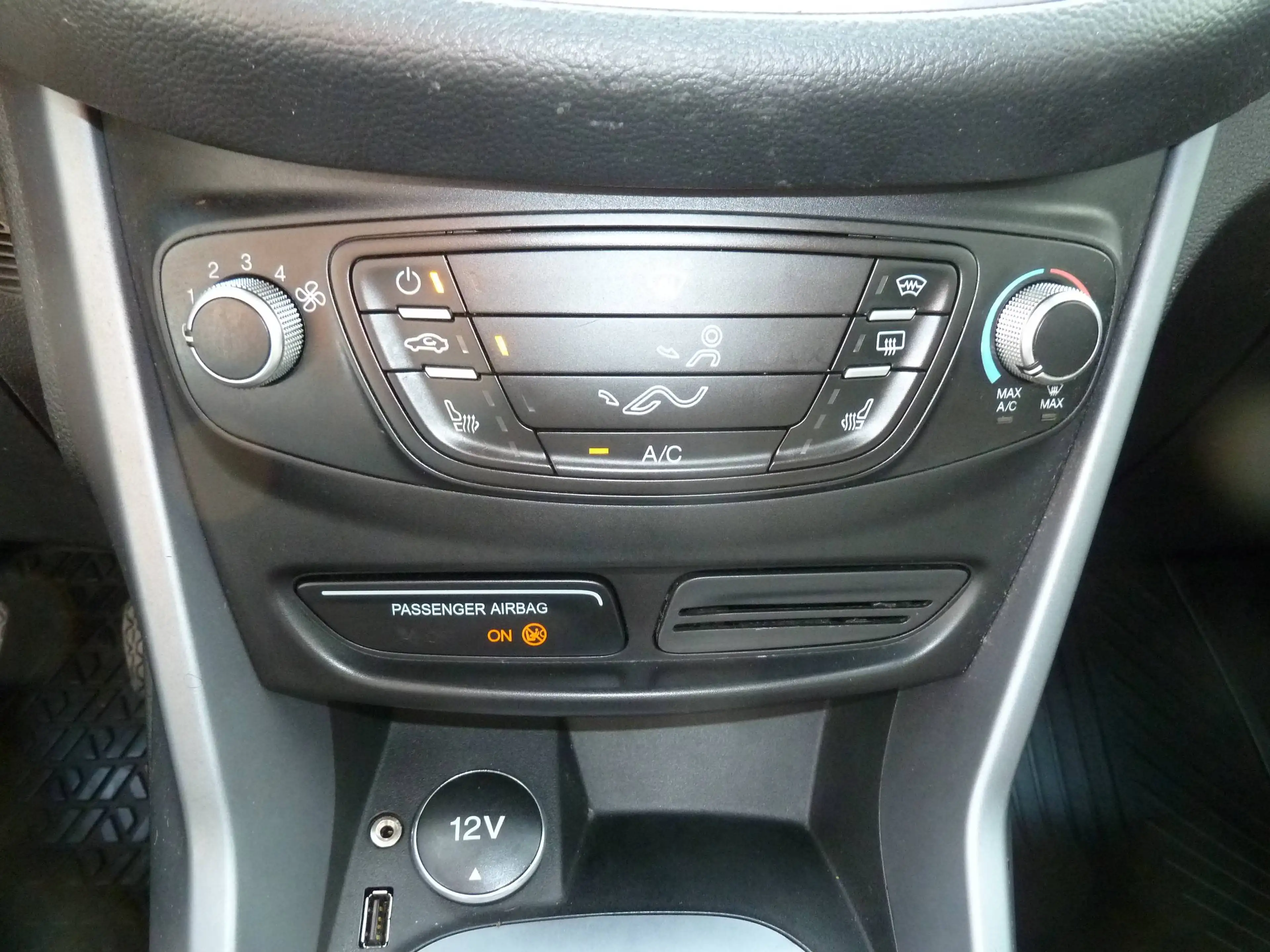 Ford B-Max Trend — photo 11