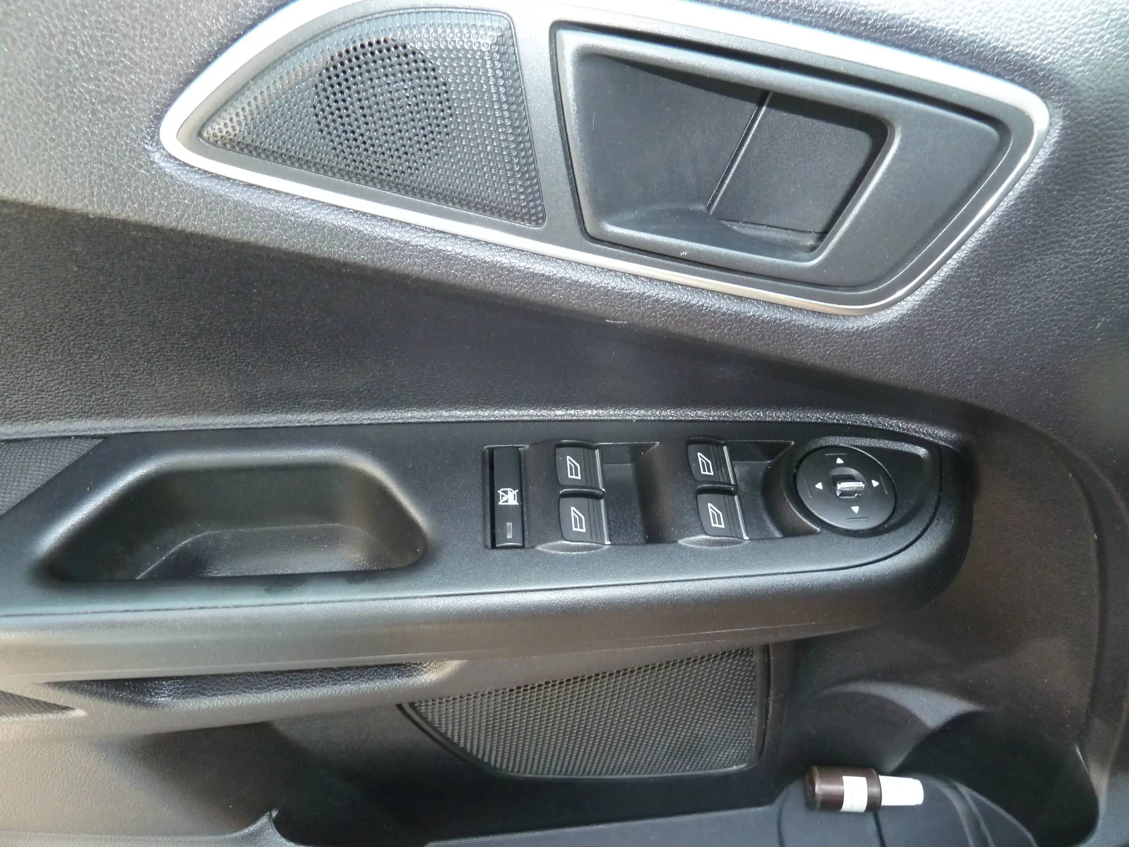 Ford B-Max Trend — photo 9