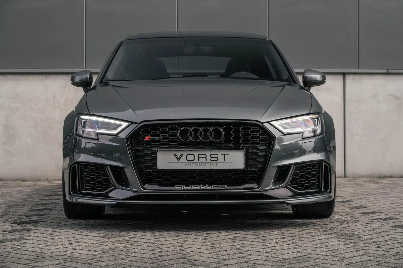 Audi RS3 2.5 TFSI quattro Keyless Pano Schaalstoel ACC DAZA Grijs - 2