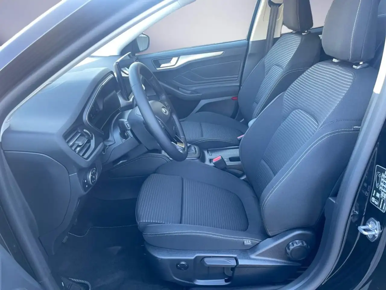 Ford Focus 1.0 MHEV TITANIUM X *WinterPk*Ergo* 8