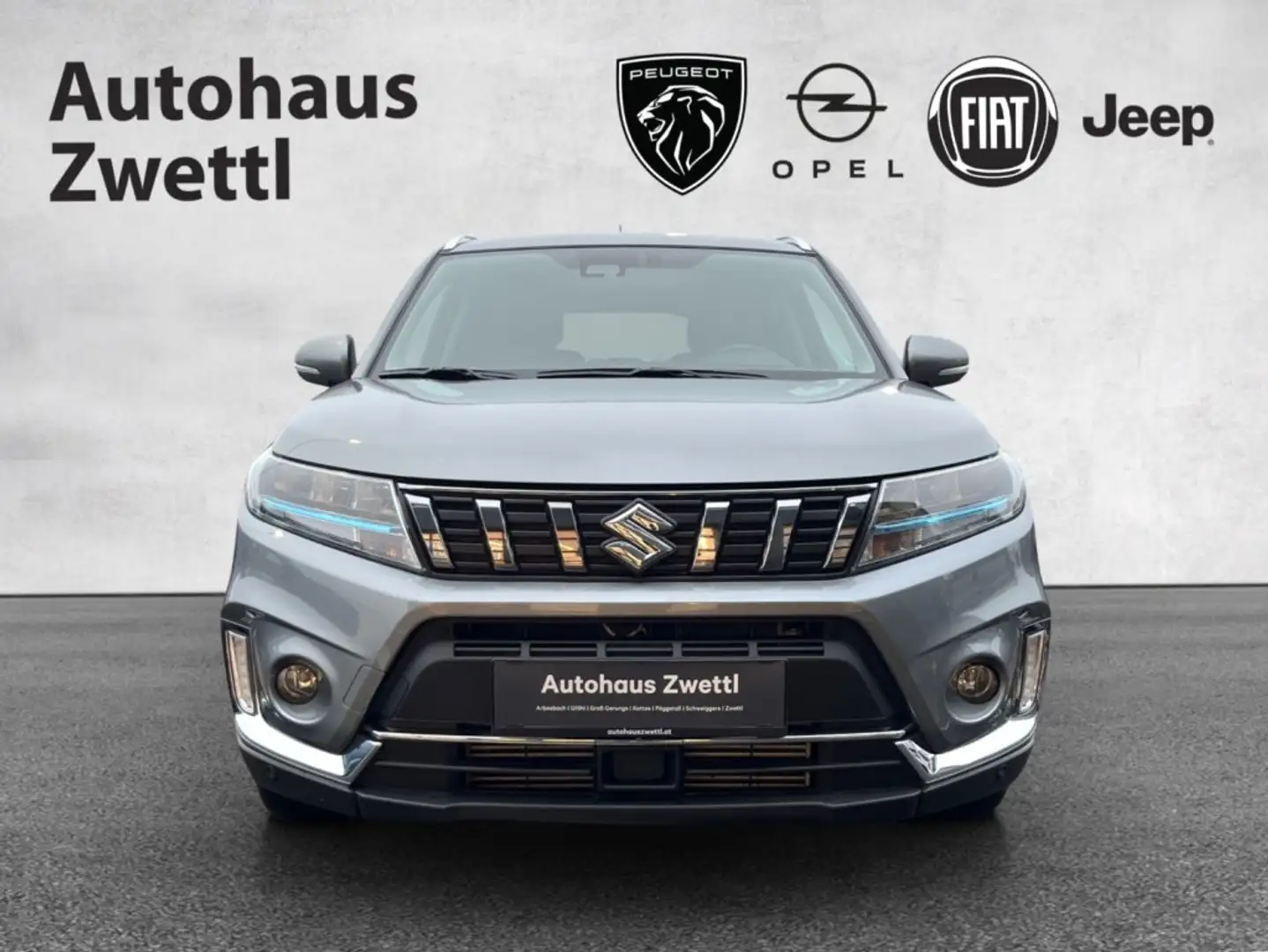 Suzuki Vitara MHEV 129 Allgrip Grau - 2