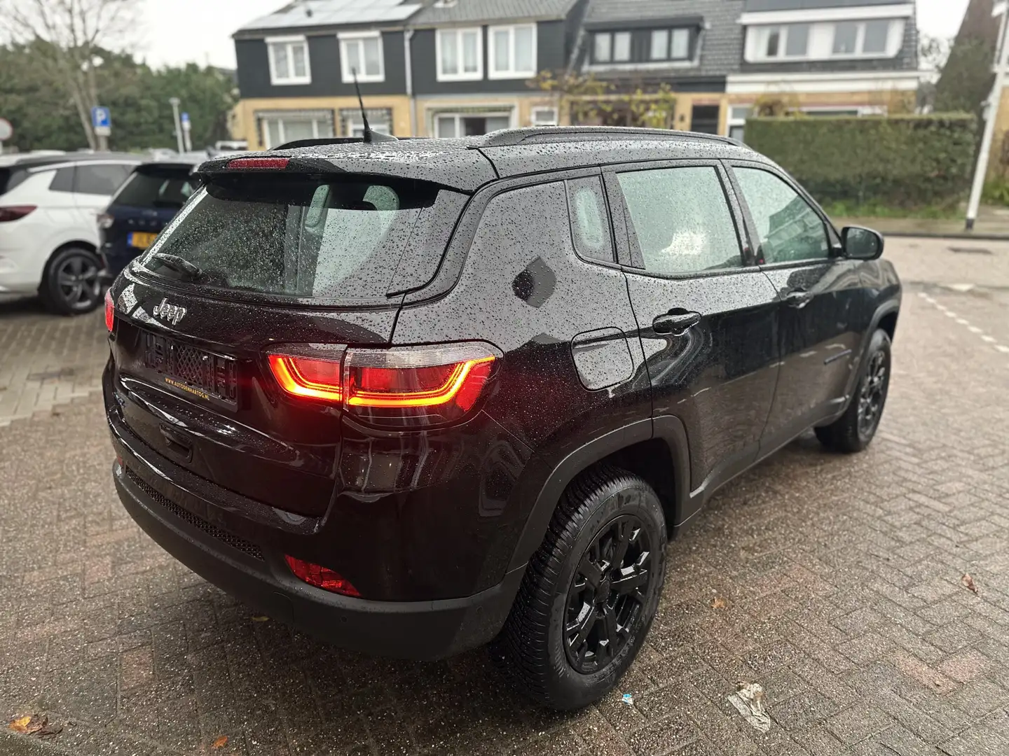 Jeep Compass 4xe 240 Plug-in Hybrid Electric Overland Stoel Stu Zwart - 2