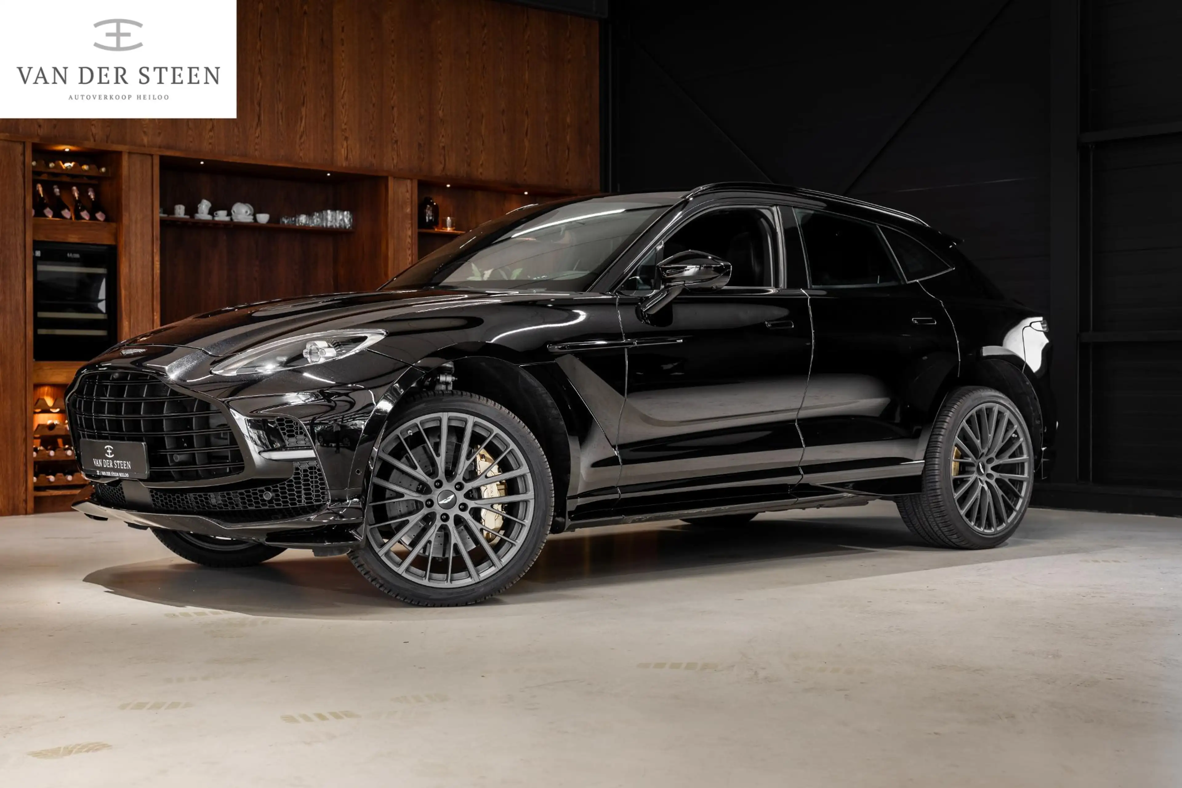 Aston Martin DBX 4.0 V8 707 Nederlandse Auto | Keramisch | Dealer O