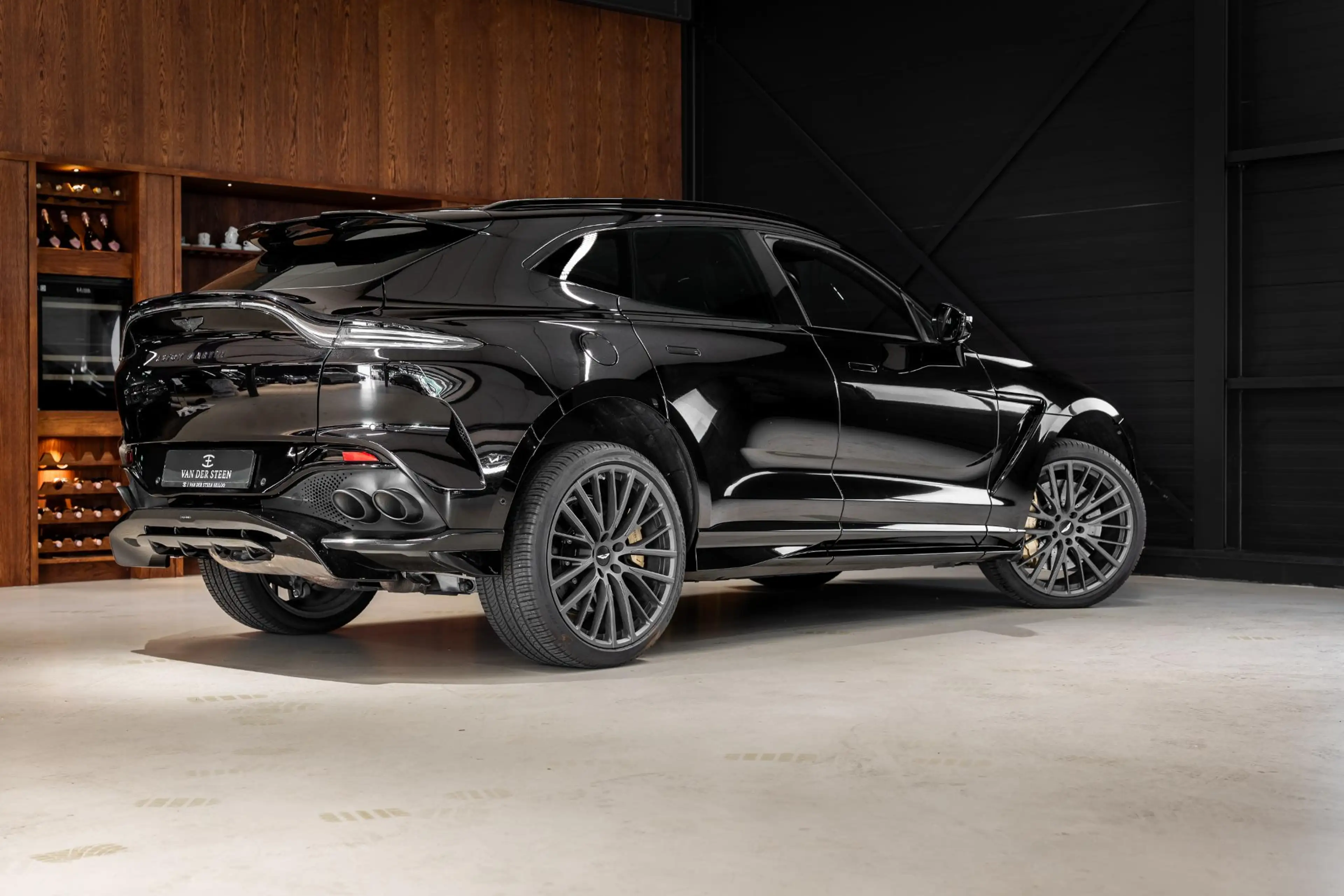 Aston Martin DBX 4.0 V8 707 Nederlandse Auto | Keramisch | Dealer O — photo 2