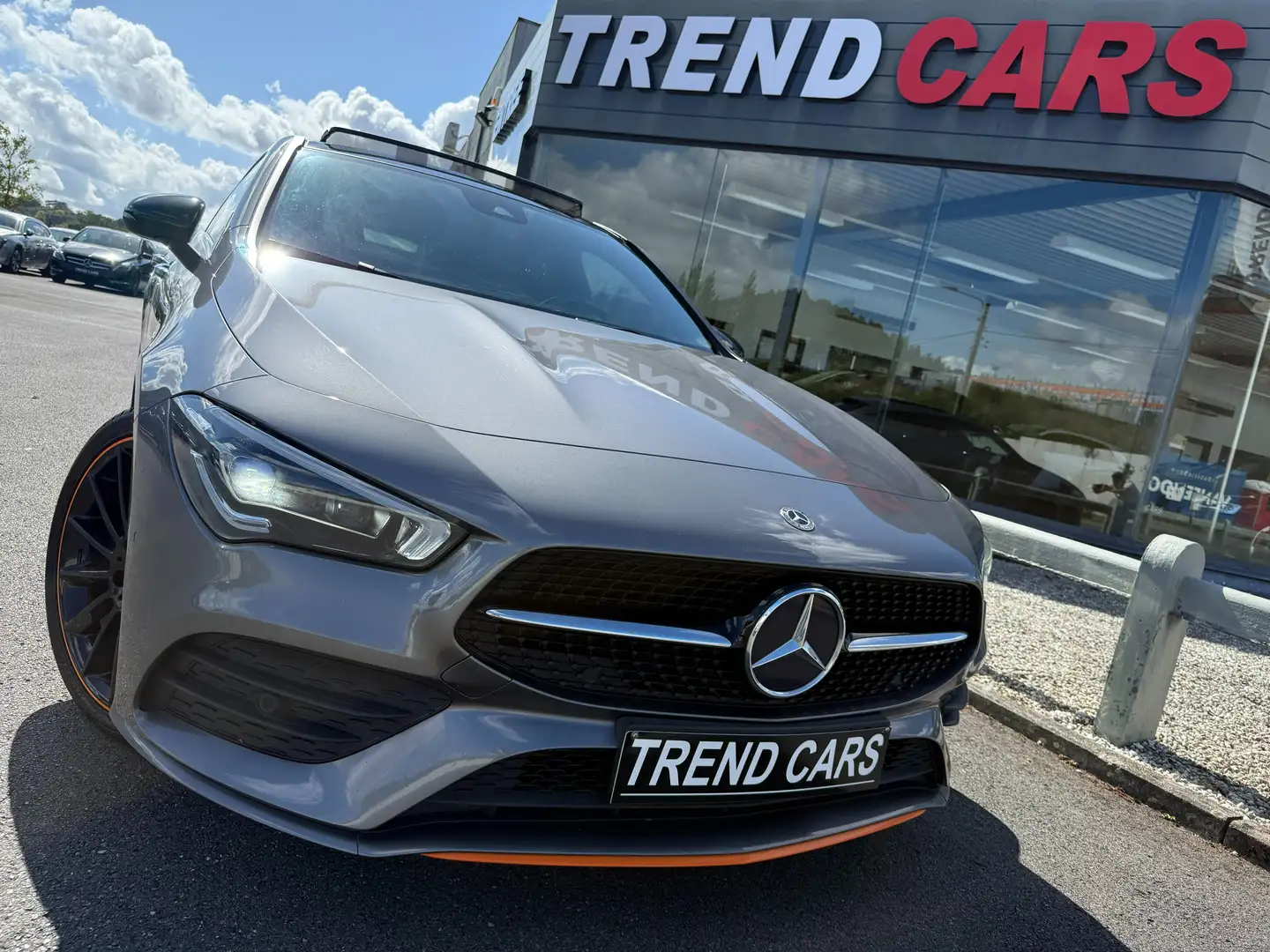Mercedes-Benz CLA 220 d BREAK AUT.AMG ORANGE ART EDITION NIGHT TOIT PANO Grijs - 1