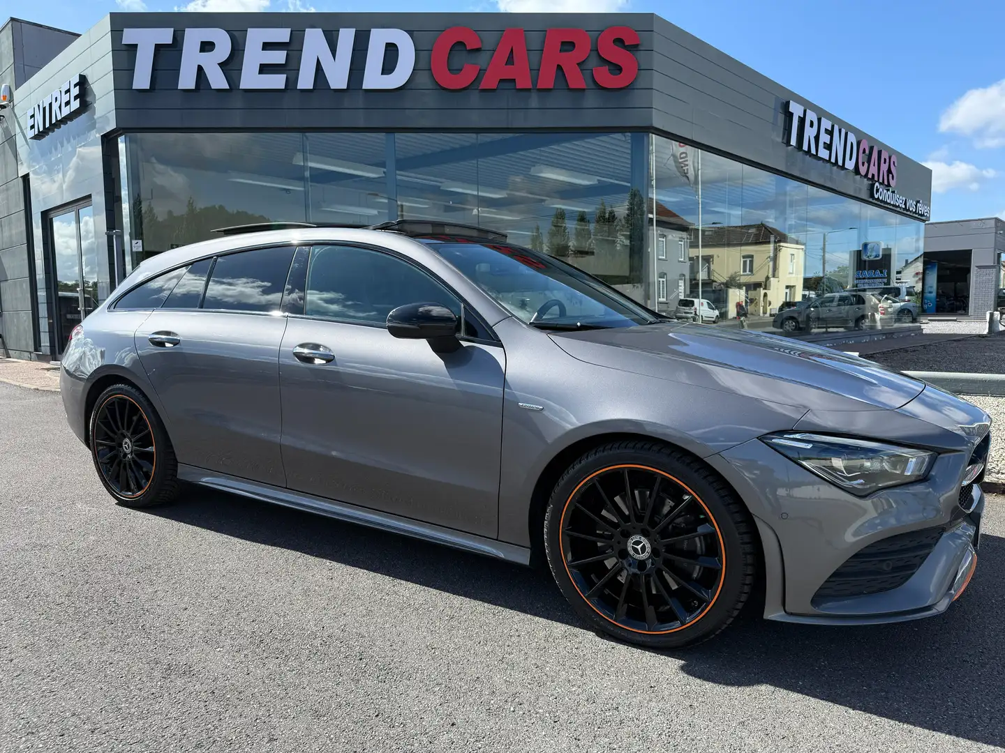 Mercedes-Benz CLA 220 d BREAK AUT.AMG ORANGE ART EDITION NIGHT TOIT PANO Grijs - 2