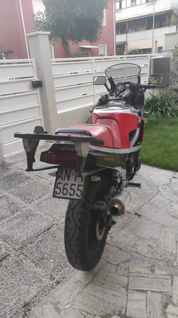 Kawasaki GPZ 600 R Rood - 2