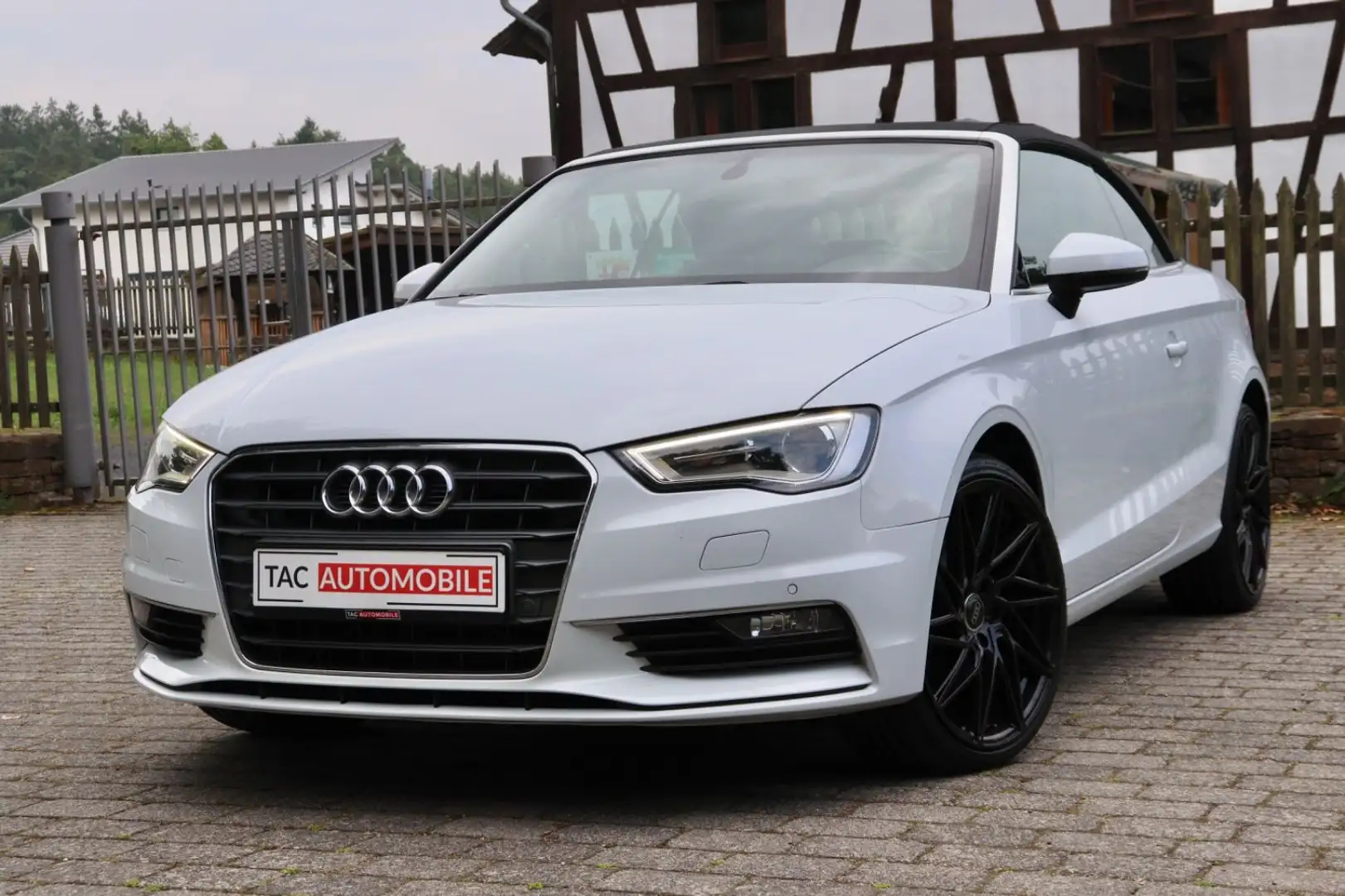 Audi A3 Cabriolet ambiente S-tronic Bi-Xen LEDER Weiß - 1