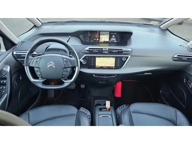 Citroen Grand C4 Spacetourer view 4