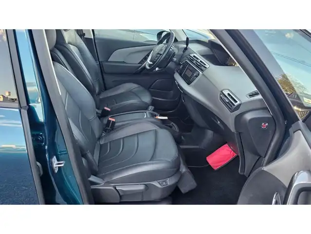 Citroen Grand C4 Spacetourer view 16