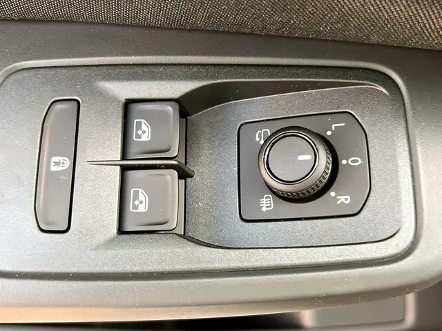 Ford Grand Tourneo Connect view 15