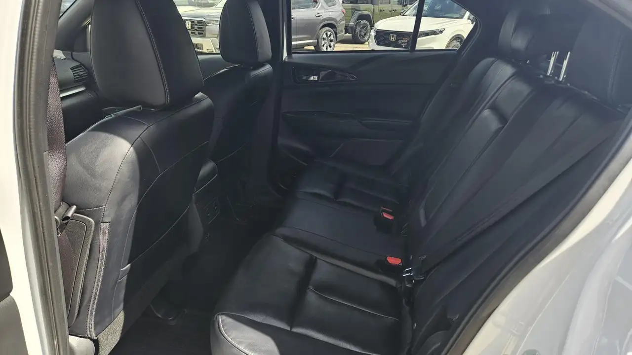 Mitsubishi Eclipse Cross снимка Mitsubishi Eclipse Cross