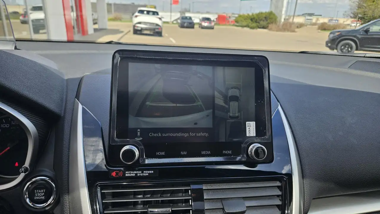 Mitsubishi Eclipse Cross снимка Mitsubishi Eclipse Cross