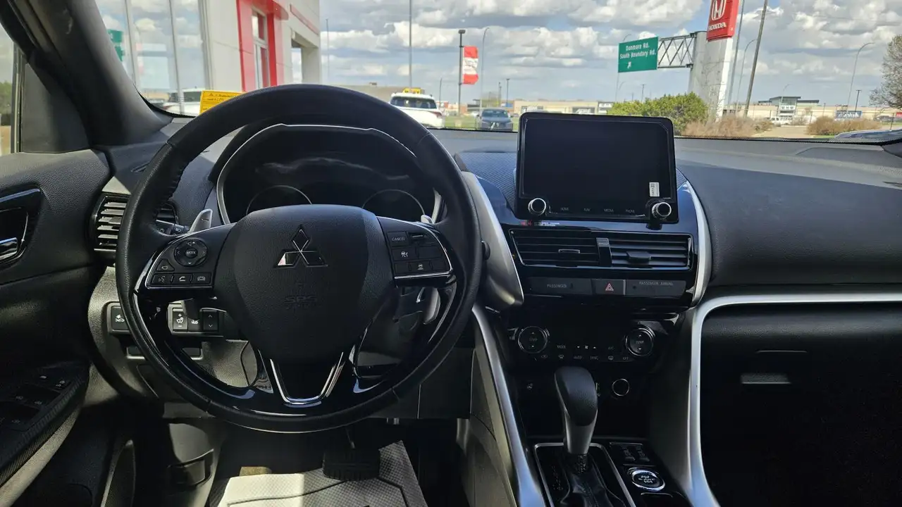 Mitsubishi Eclipse Cross снимка Mitsubishi Eclipse Cross