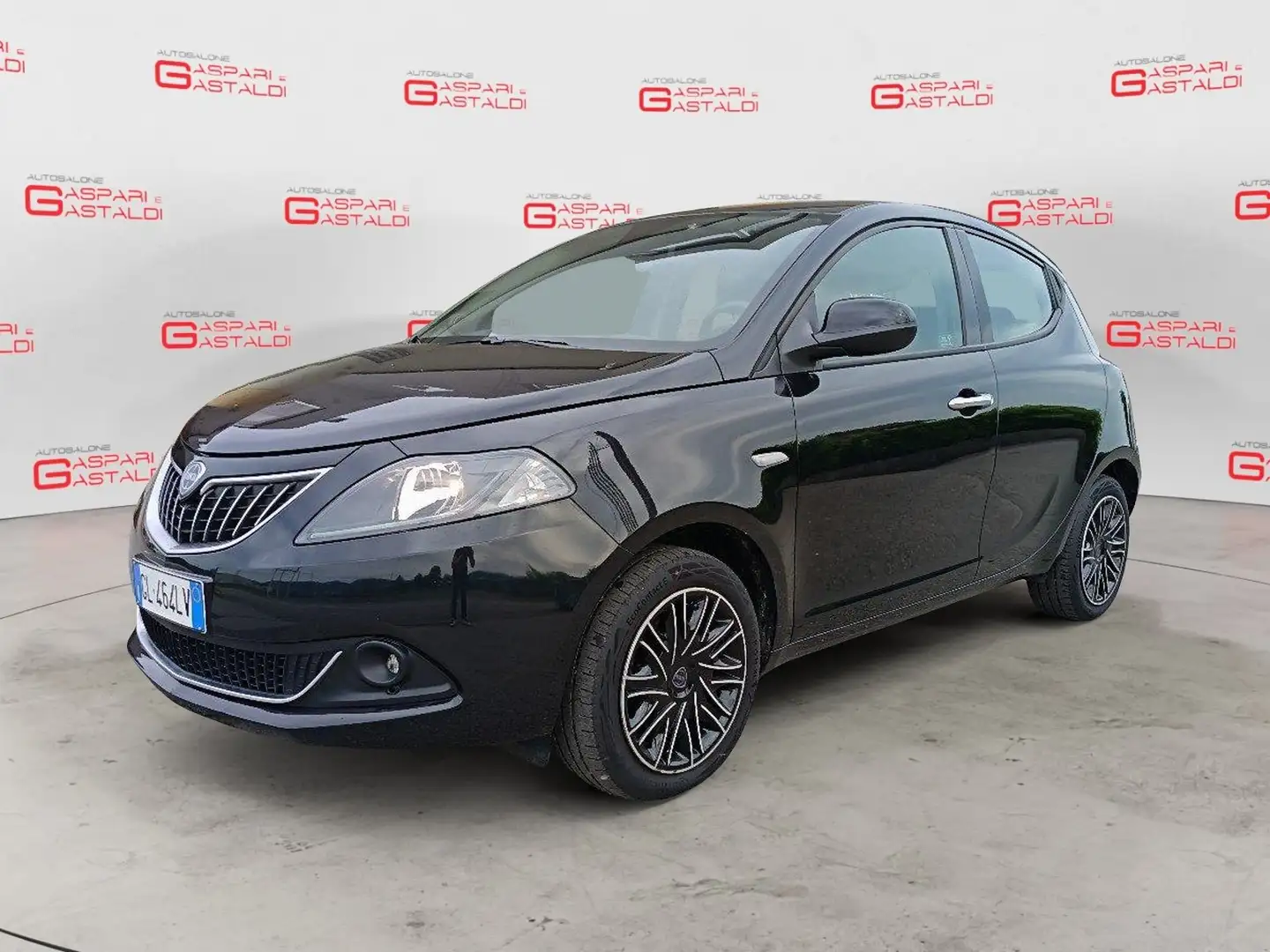 Lancia Ypsilon 1.0 FireFly 5 porte S&S Hybrid Silver Negro - 1