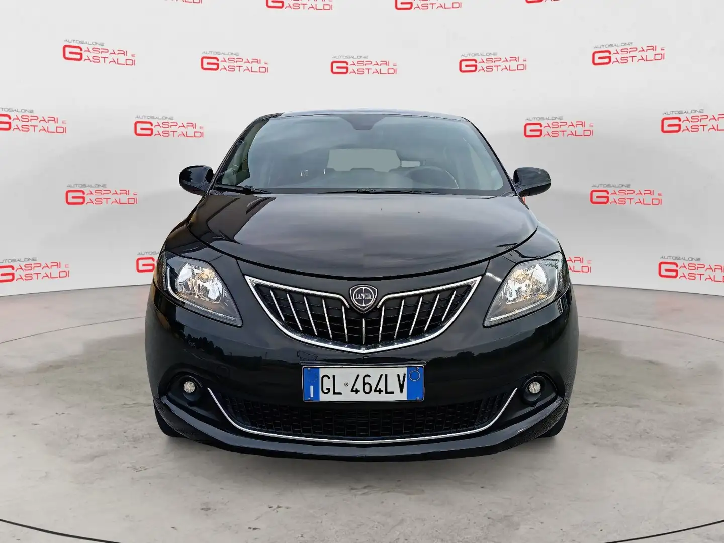 Lancia Ypsilon 1.0 FireFly 5 porte S&S Hybrid Silver Negro - 2