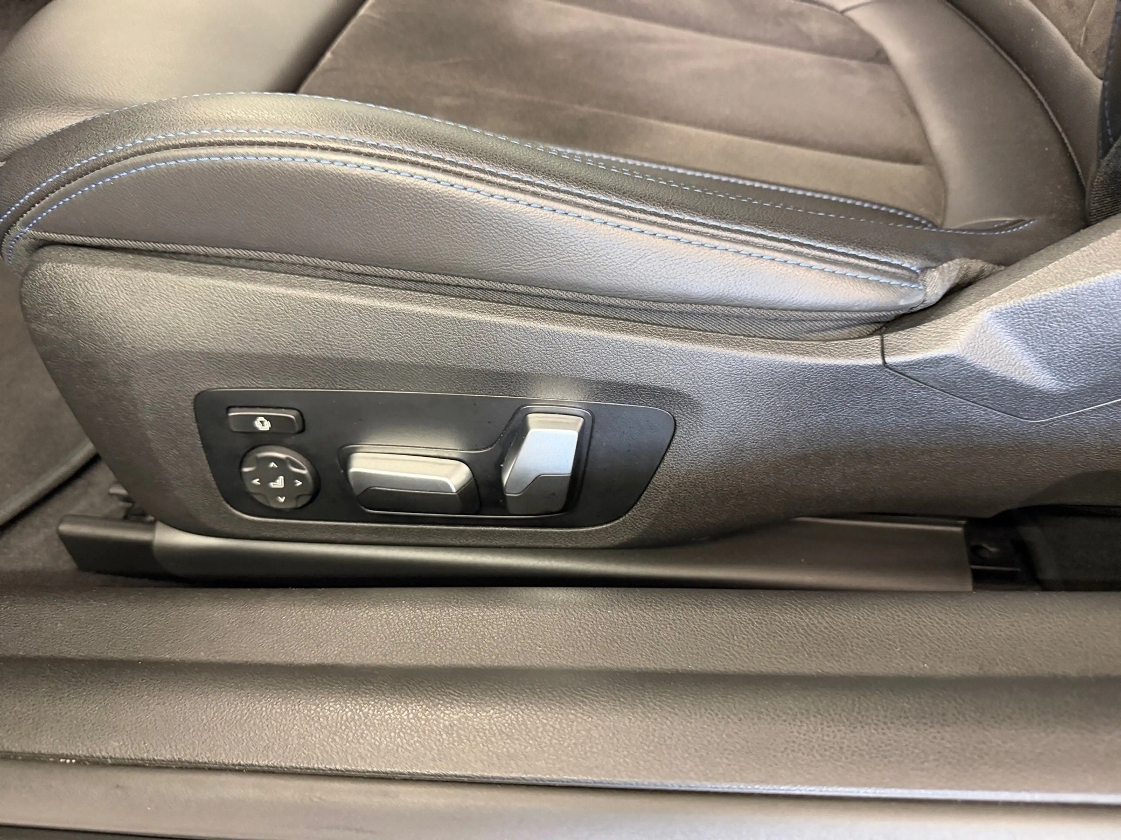 BMW 240 M240i xDrive — photo 6