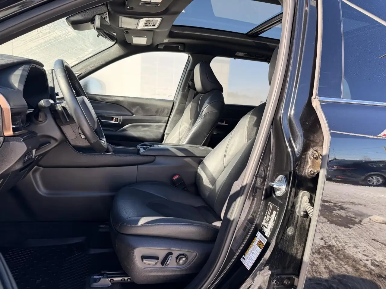 Toyota Grand Highlander снимка Toyota Grand Highlander