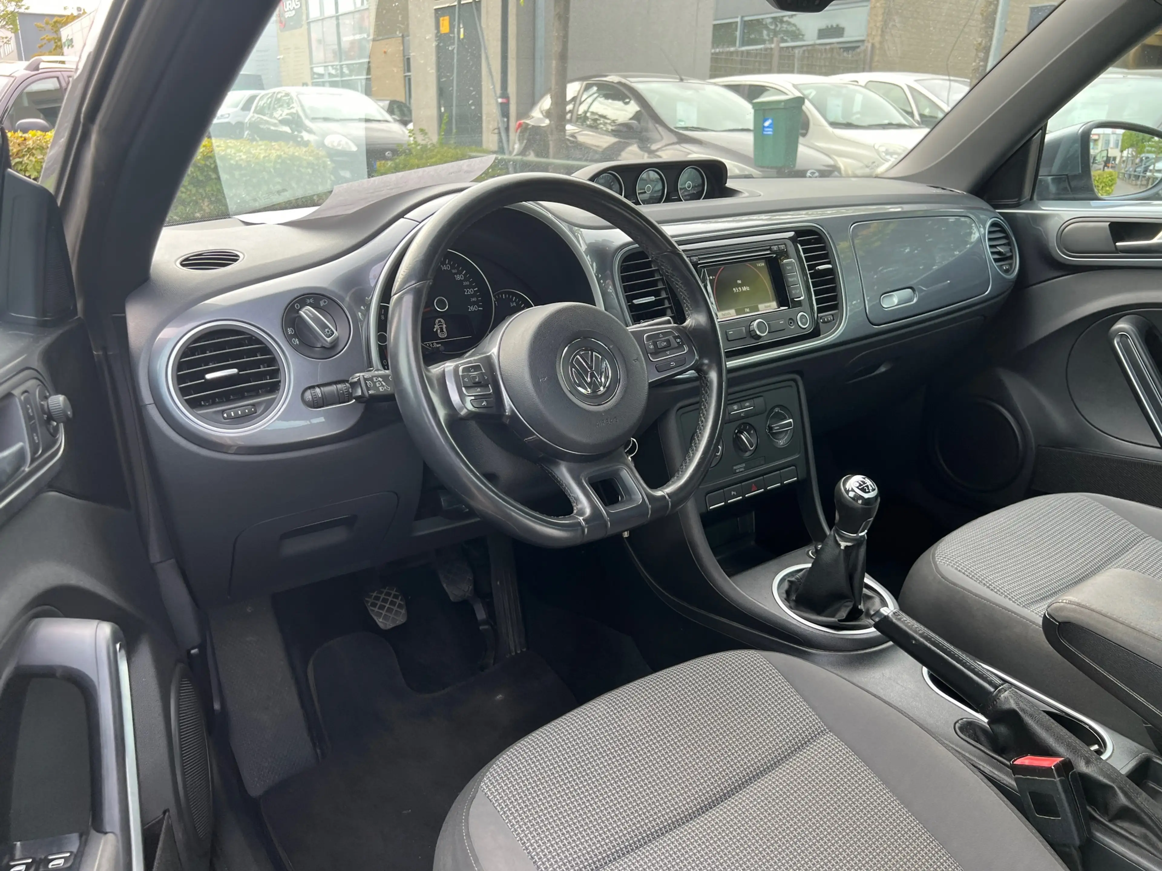 Volkswagen Beetle 1.2TSI *Navi|PDC| Nette Auto — photo 11
