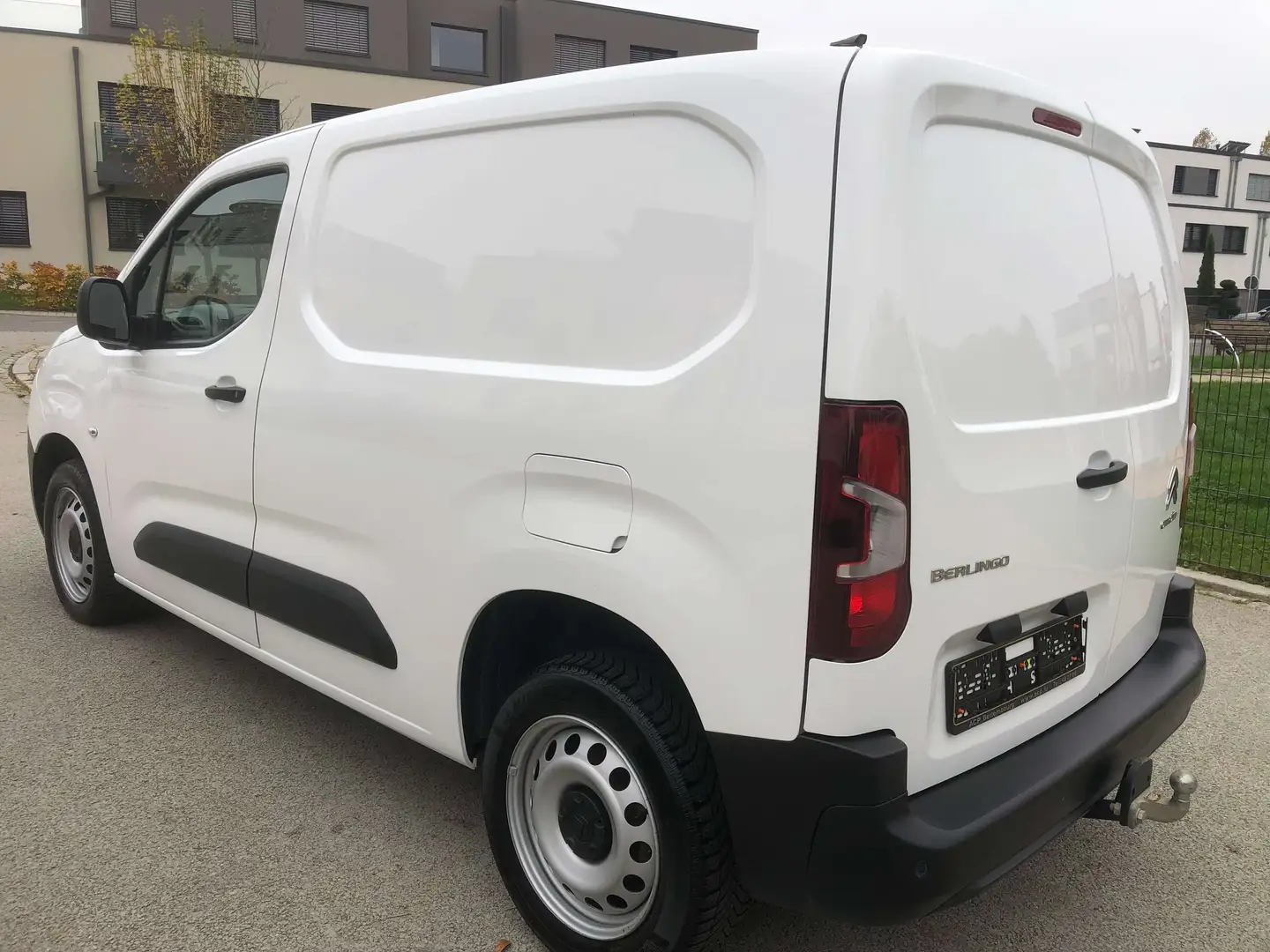 Citroen Berlingo Berlingo 1.5 BlueHDi 100 XL EHZ Control Variospace Blanc - 2