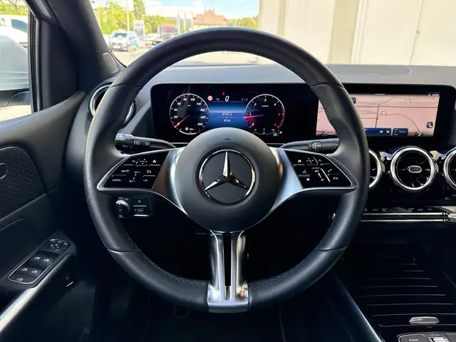 Mercedes-Benz B Class view 9