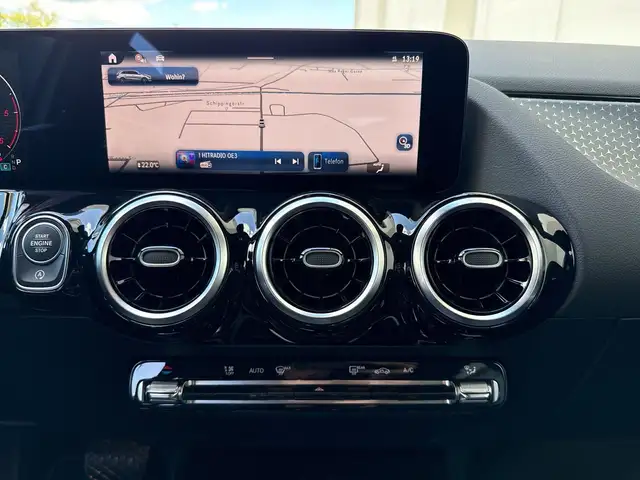 Mercedes-Benz B Class view 10