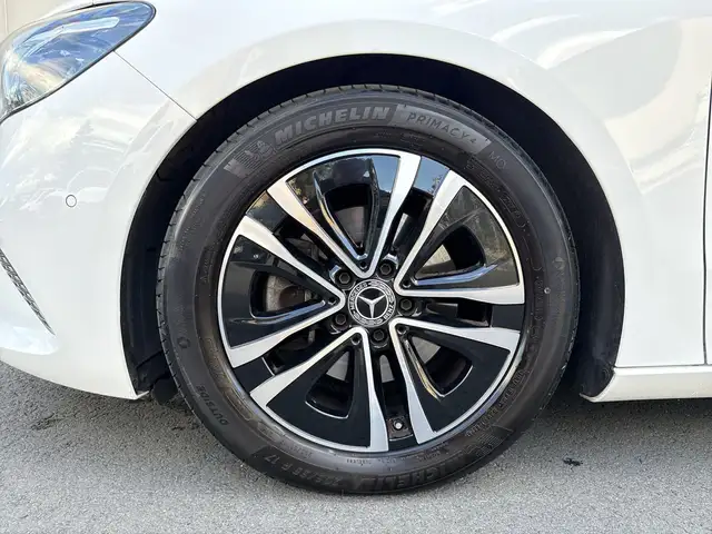 Mercedes-Benz B Class view 13