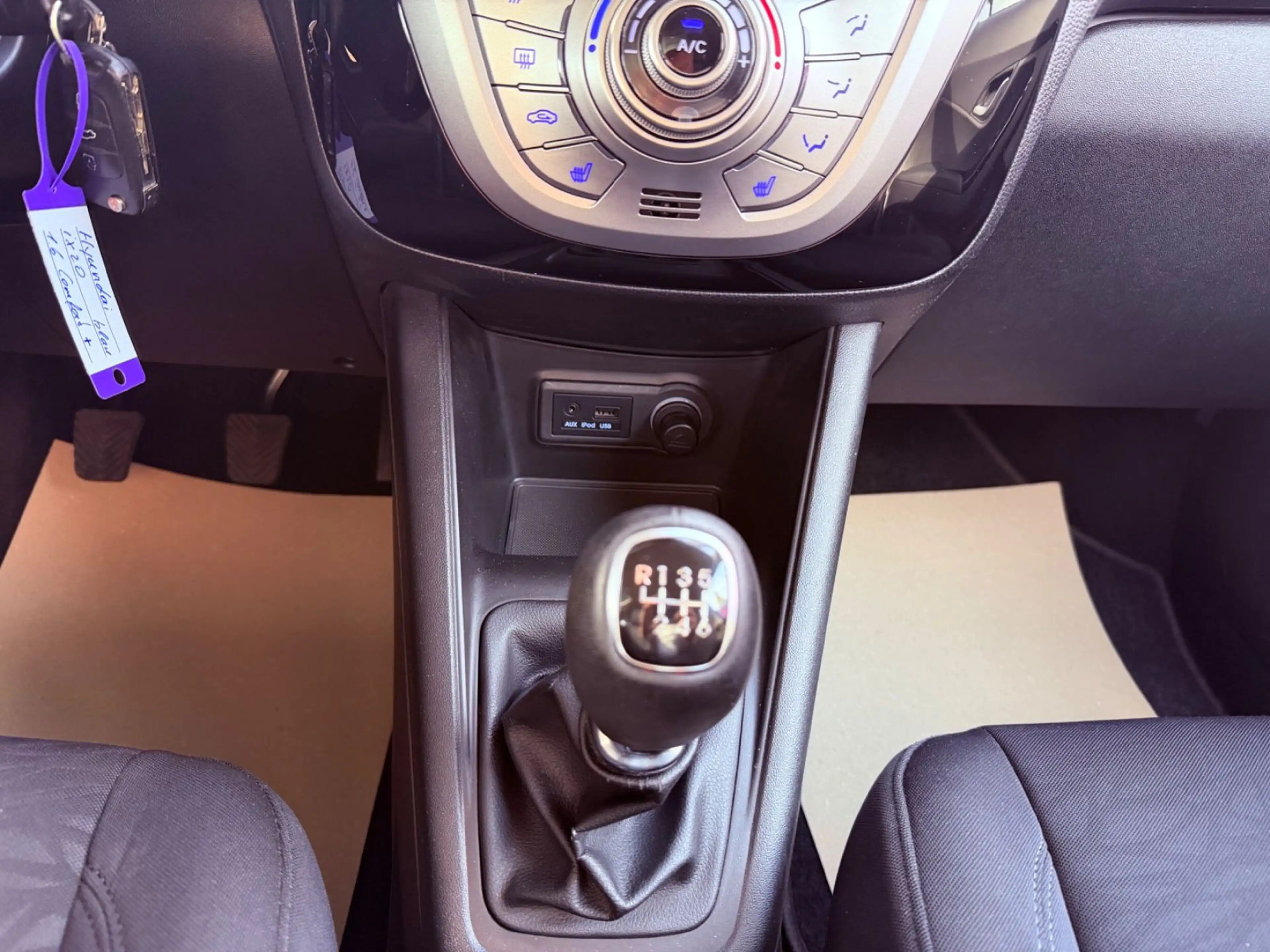 Hyundai iX20 1.6 Comfort+ "HU/AU+Service+Garantie" — photo 27