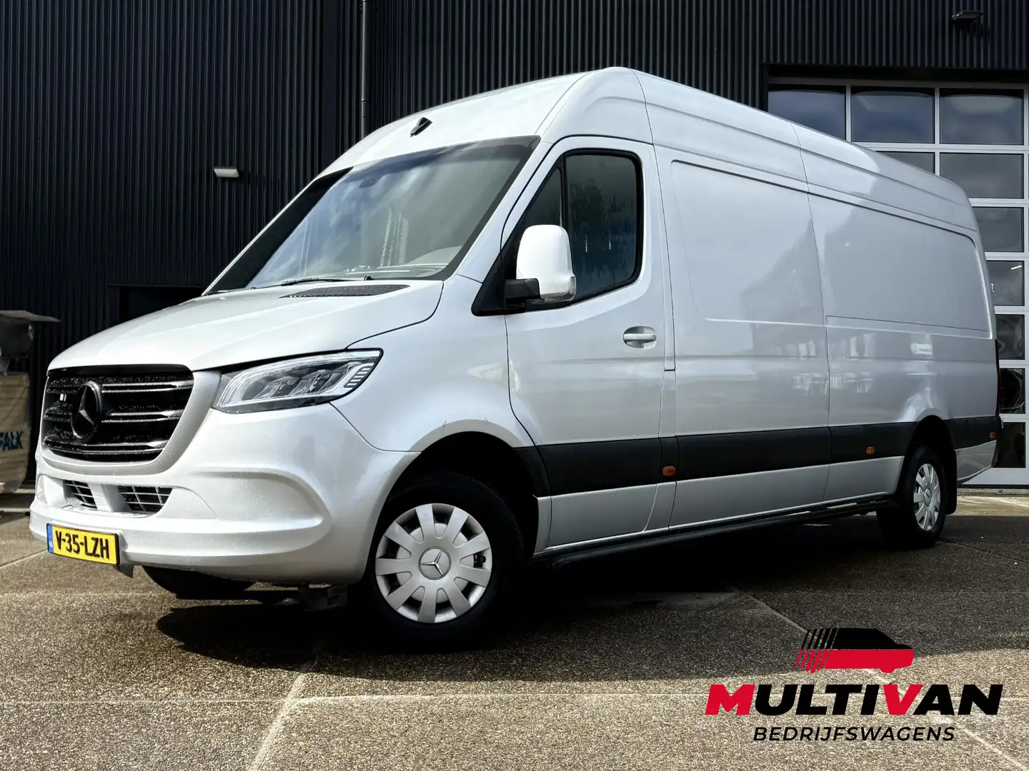 Mercedes-Benz Sprinter 319 3.0 V6 L4H2 | 4.4M LAADRUIMTE | CAMERA | LEDER Zilver - 1