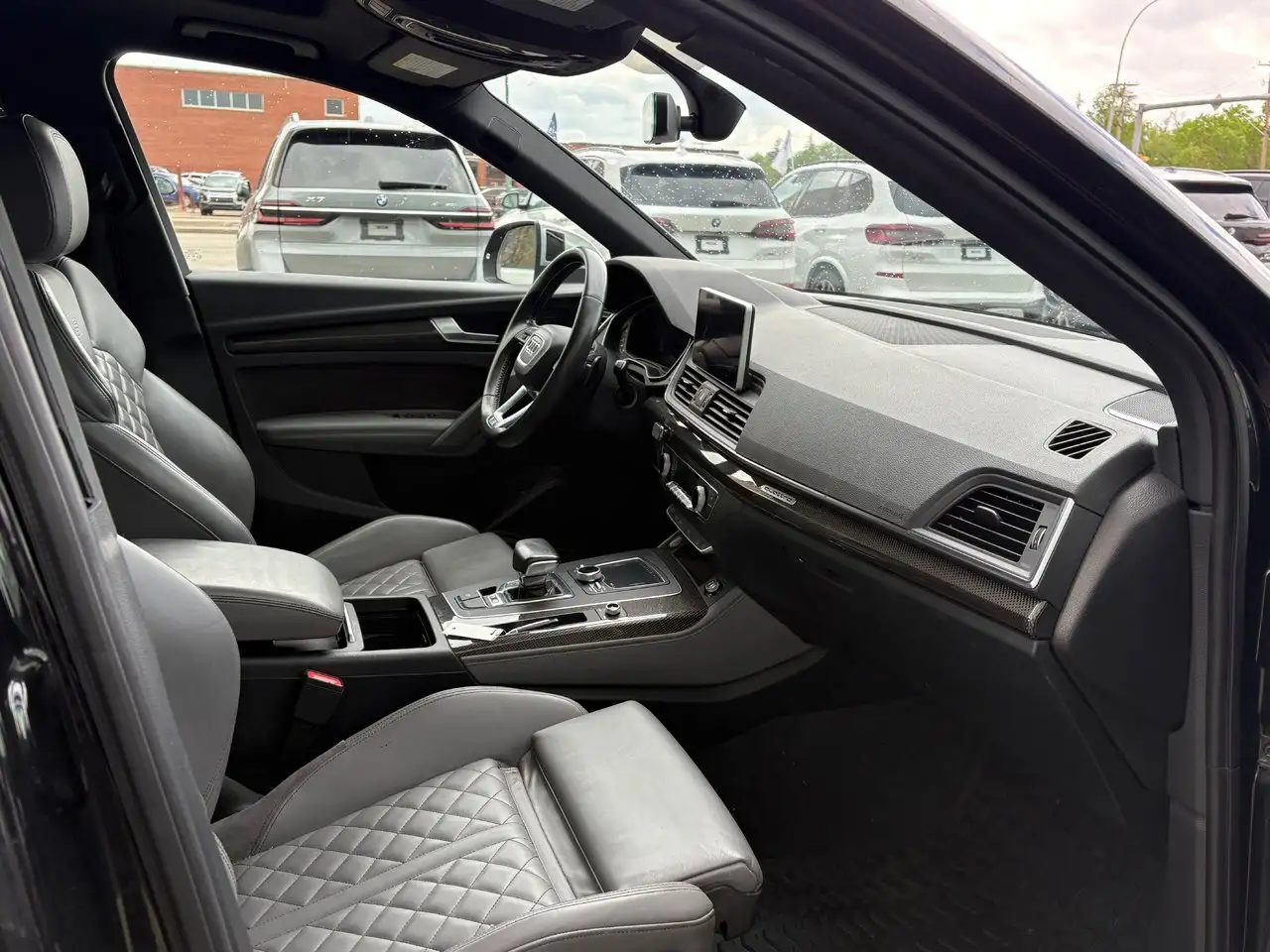 Audi SQ5 снимка Audi SQ5