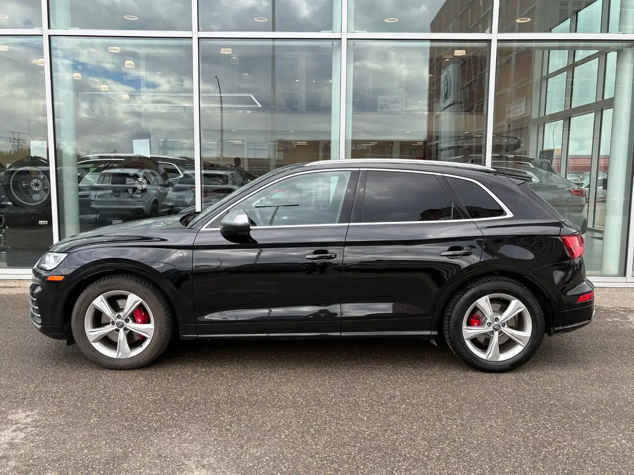 Audi SQ5 снимка Audi SQ5