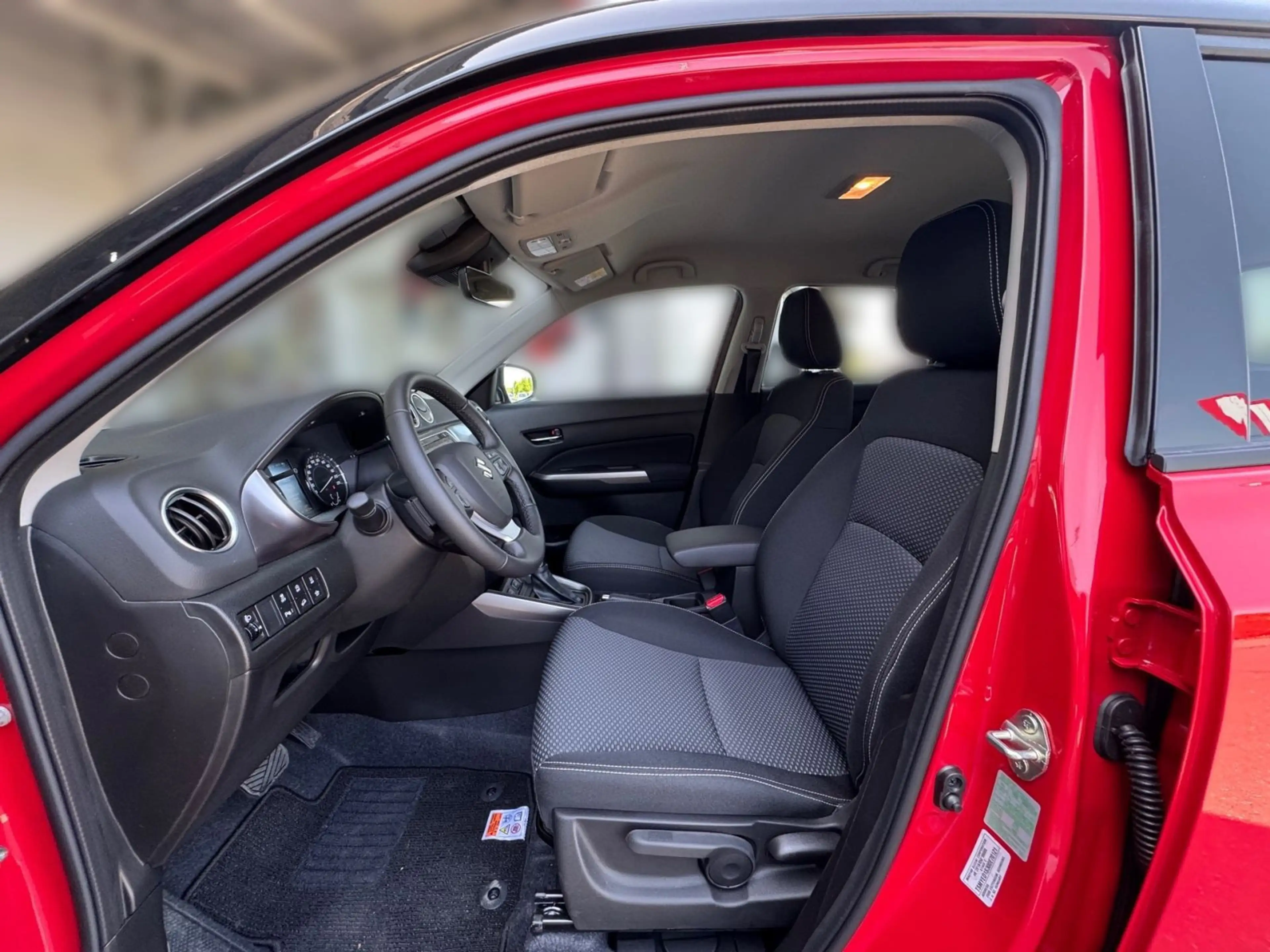 Suzuki Vitara 1.4 Mild-Hybrid Comfort 4x4 *AHK* — photo 7