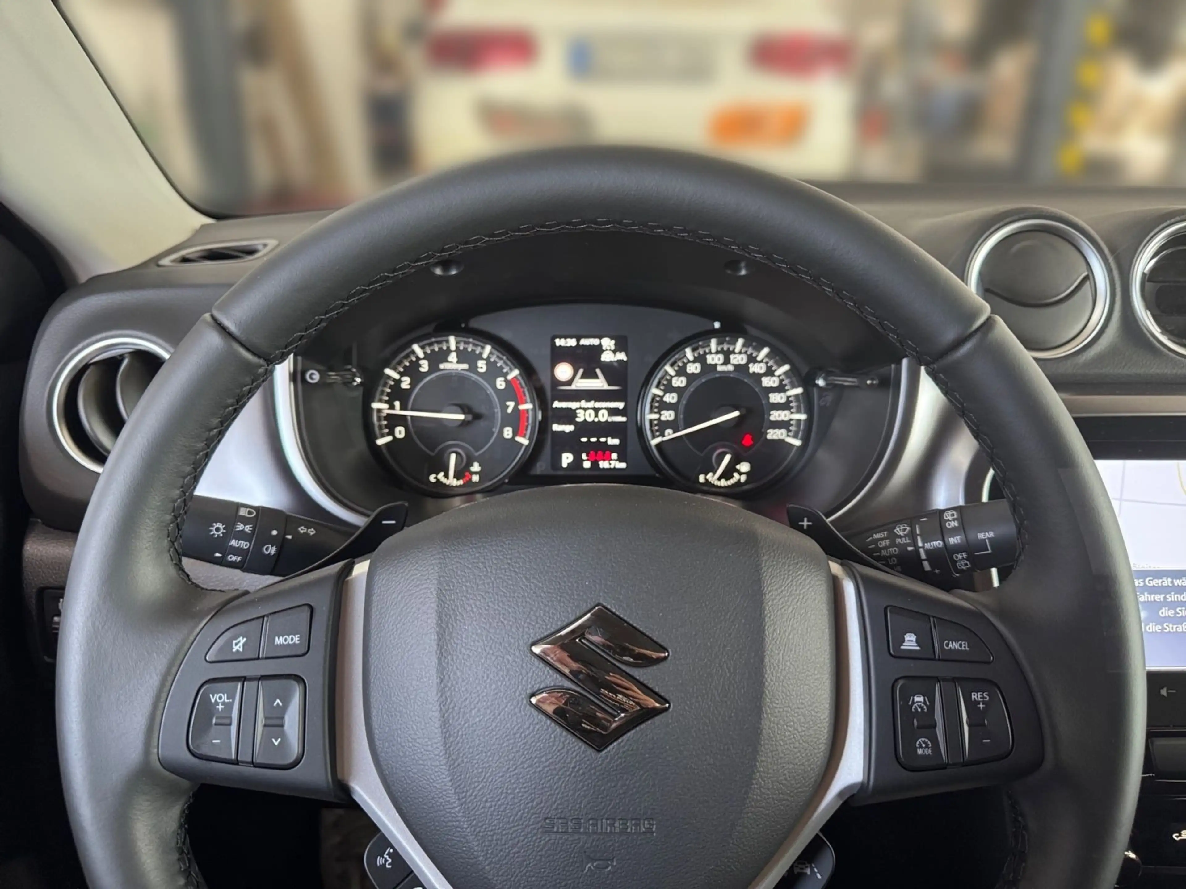 Suzuki Vitara 1.4 Mild-Hybrid Comfort 4x4 *AHK* — photo 8
