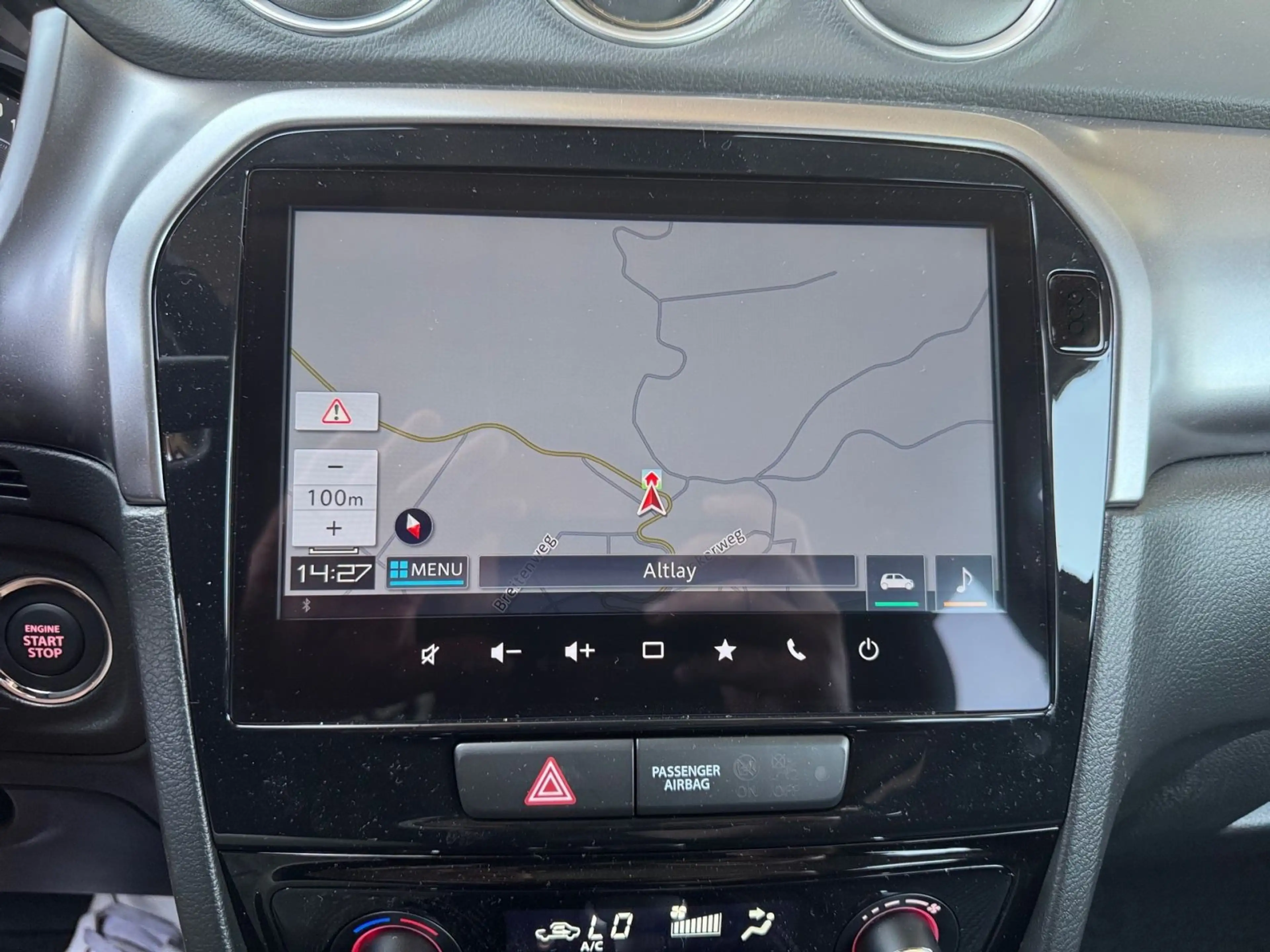 Suzuki Vitara 1.4 Mild-Hybrid Comfort 4x4 *AHK* — photo 9