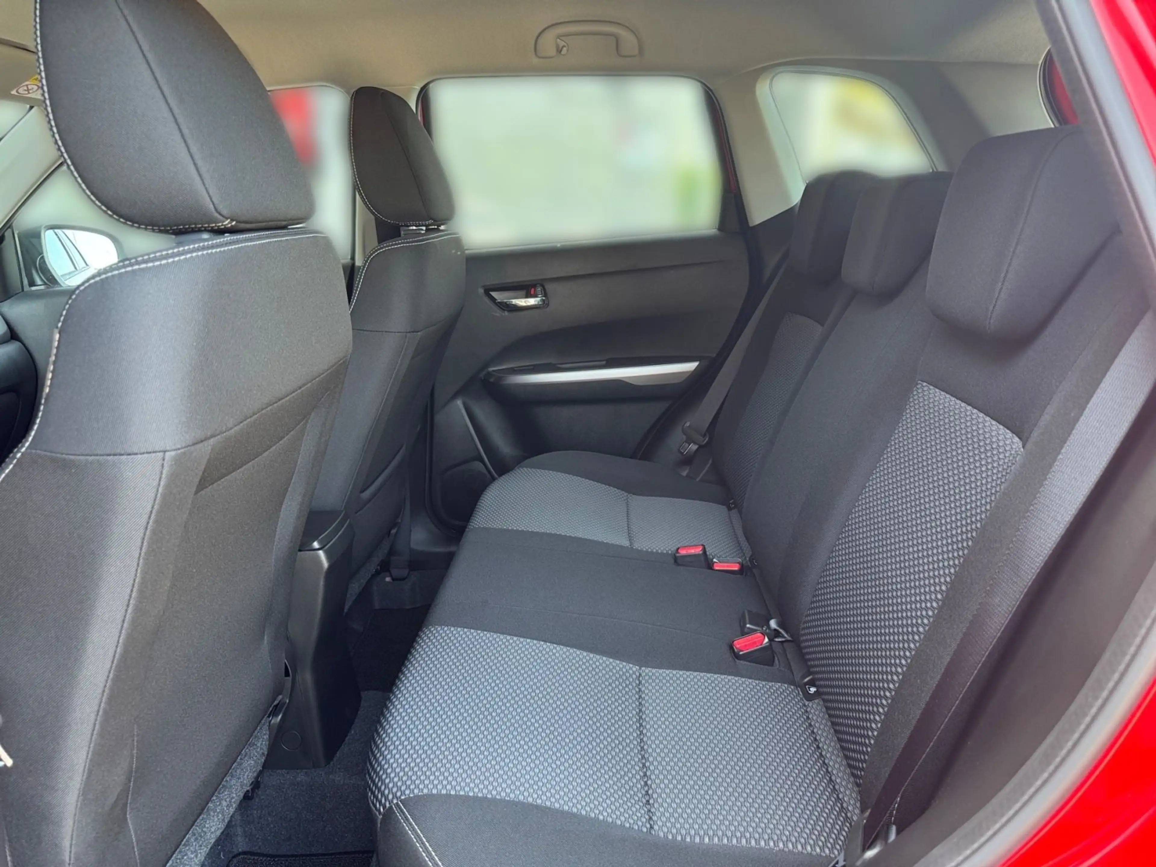 Suzuki Vitara 1.4 Mild-Hybrid Comfort 4x4 *AHK* — photo 11
