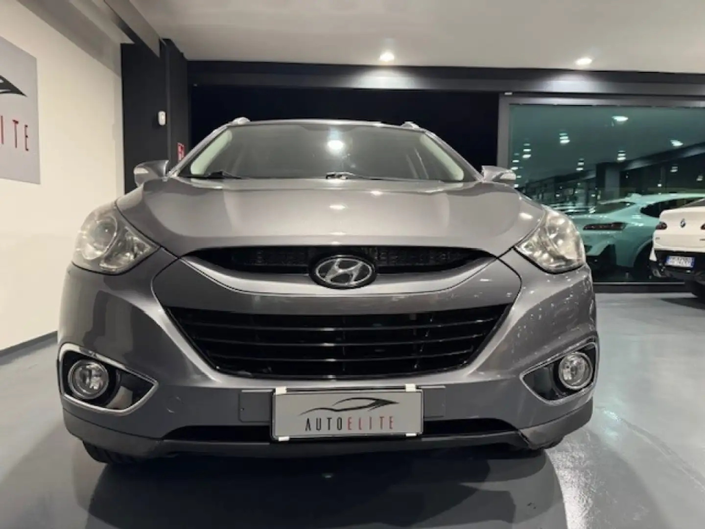 Hyundai iX35 1.7 CRDi 2WD Style Grau - 2