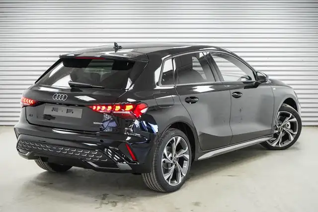 Audi A3 Sportback 40 TFSI S-tronic quattro S-Li -LAG. 1... Ansicht 3