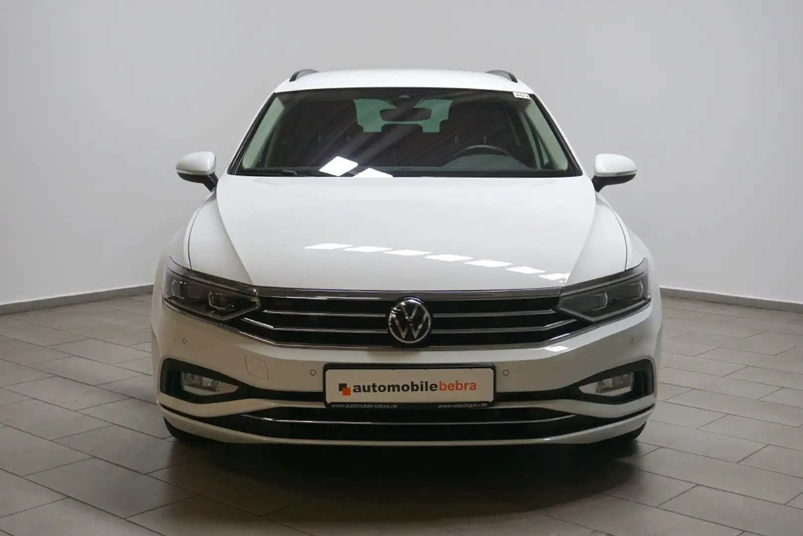 Volkswagen Passat 2.0TDI DSG Business Virtual Standhz Bílá - 2