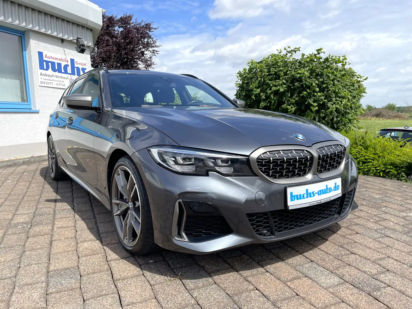 BMW 340 M340d xDrive Touring AHK HUD Grijs - 2