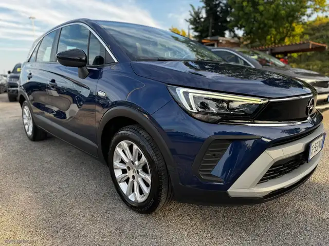Opel Crossland X view 3