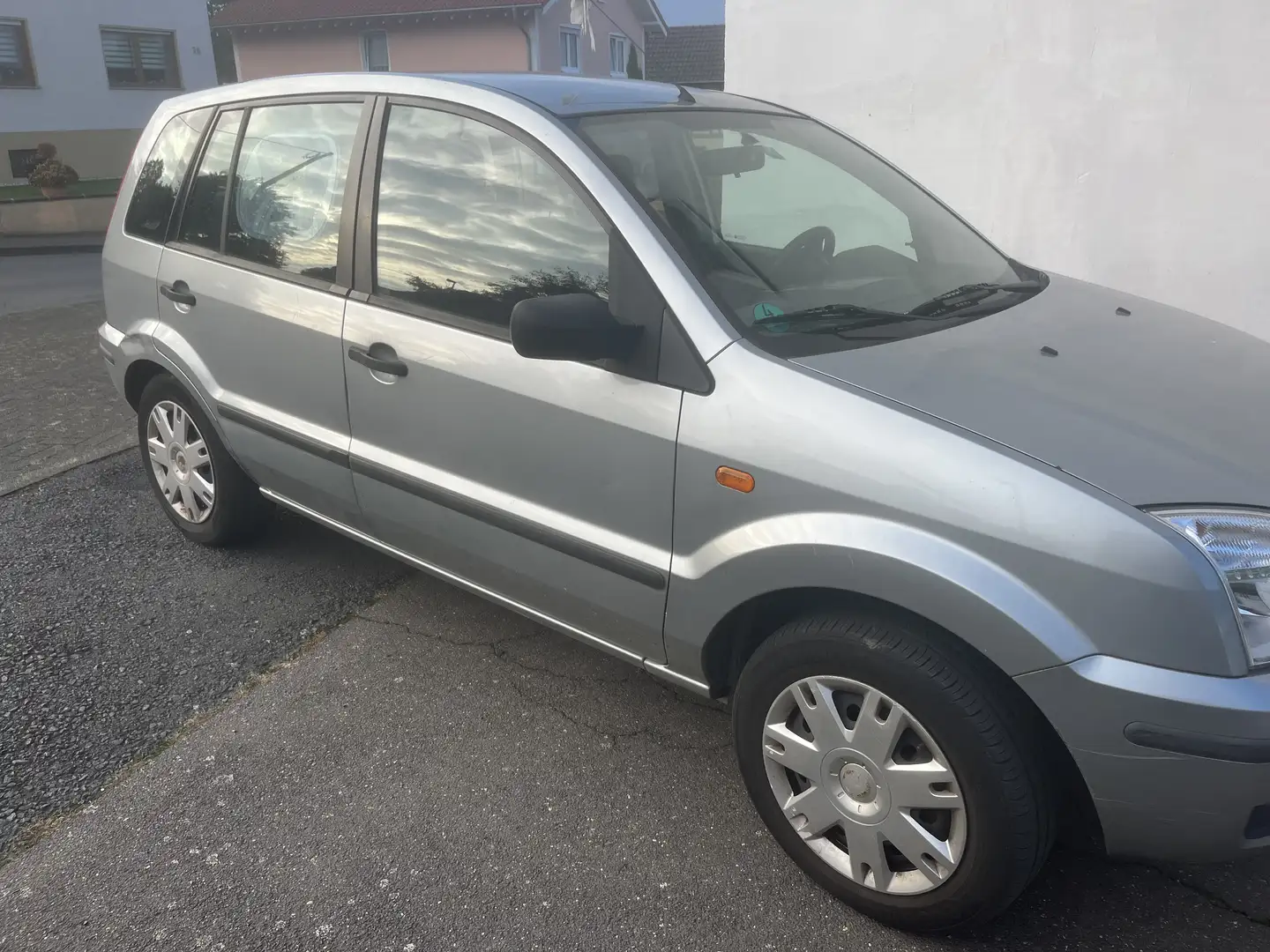 Ford Fusion Trend Grau - 2